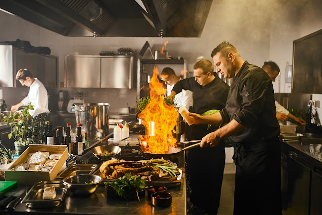 Ul. Svetog Nikole 2, 51410, Ika