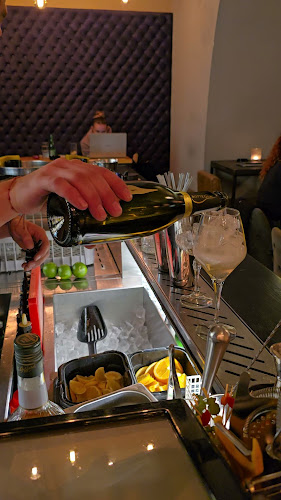 Teatro Lounge Bar - Gastronomija i ugostiteljstvo