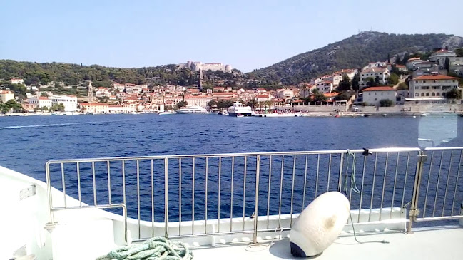 Obala, Riva 29, 21450, Hvar