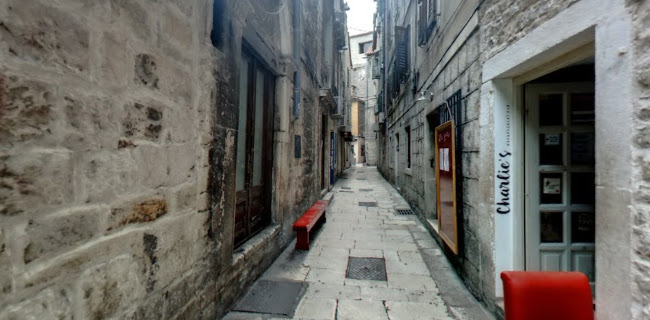 Opinii despre Charlie's Bar Split în Split - Gastronomija i ugostiteljstvo