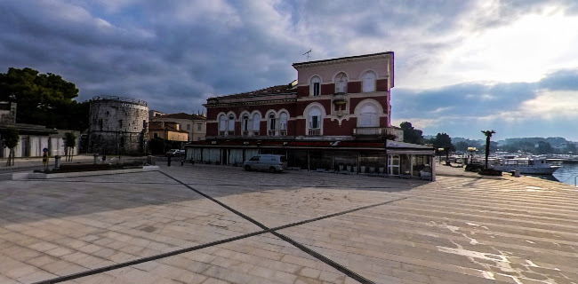 Opinii despre Caffe Bar Pizzeria La Riva în Poreč - Gastronomija i ugostiteljstvo