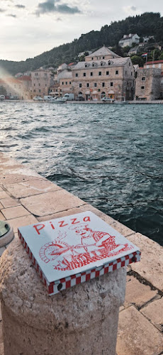 Bistro Pizzerija "Fontana" - Pučišća