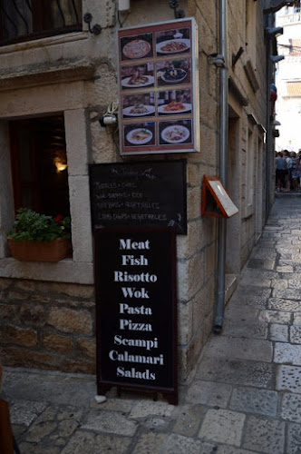 Opinii despre Amfora buffet-pizzeria în Korčula - Gastronomija i ugostiteljstvo