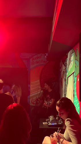 Comentarii opinii despre Charlie's Bar Split