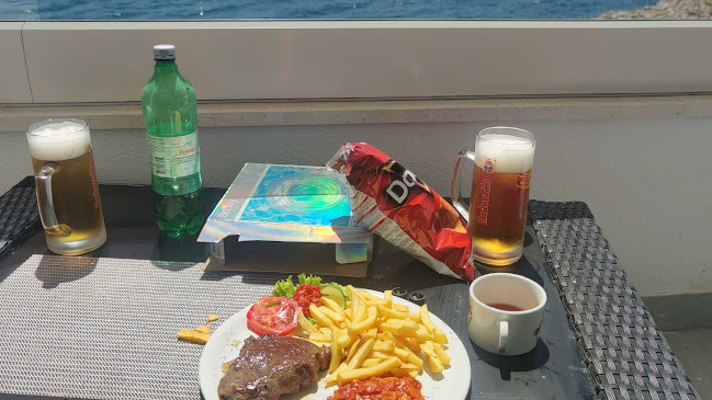 LUNGO MARE RESTAURANT-APARTMENTS