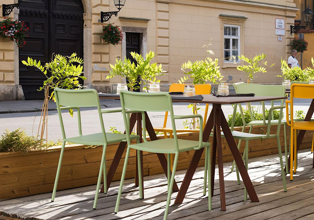 Brokenships Bistro - Zagreb