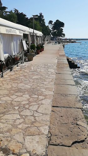 Veliki trg 5, 52466, Novigrad