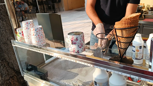 Opinii despre Caffe Bar ELIZABETH în Omiš - Gastronomija i ugostiteljstvo