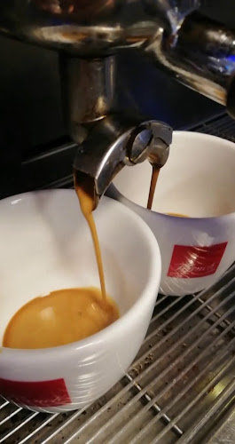 Opinii despre Caffe Bar Dalmatino în Vodice - Gastronomija i ugostiteljstvo