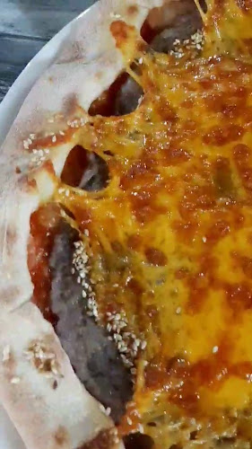 Opinii despre Pizzeria Novi Saloon în Osijek - Gastronomija i ugostiteljstvo