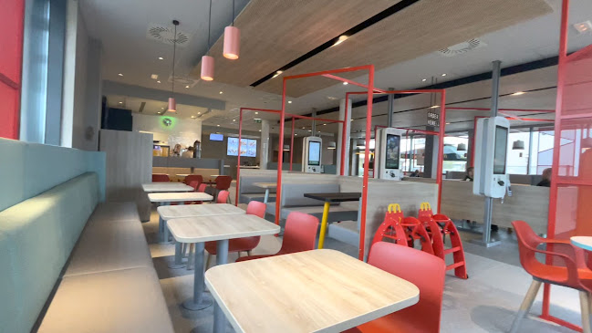 Opinii despre McDonald's Sisak în Sisak - Gastronomija i ugostiteljstvo