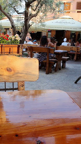 Opinii despre Pizzeria-bistro Birikin în Nova Vas - Gastronomija i ugostiteljstvo