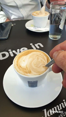 Opinii despre Caffe bar DIVE IN în Zagreb - Gastronomija i ugostiteljstvo