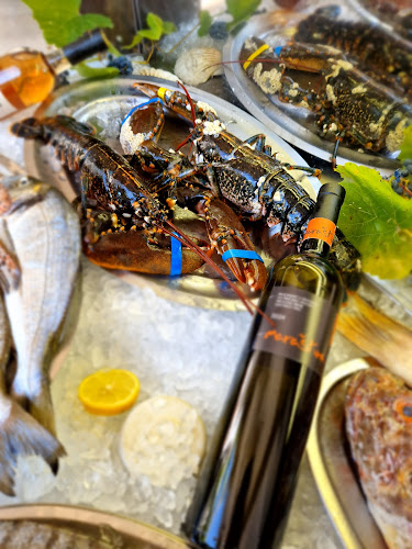 Ribarski Dvor - Gastronomija i ugostiteljstvo