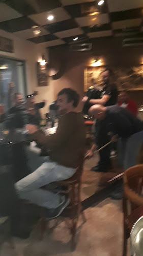 Opinii despre Caffe Bar QUEEN în Kaštel Lukšić - Gastronomija i ugostiteljstvo