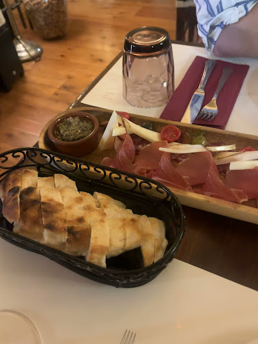 prilaz braće Kaliterna 6, 21000, Split