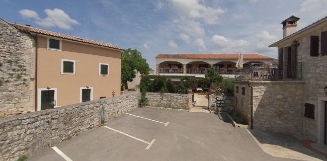 Restaurant Konoba Daniela - Gastronomija i ugostiteljstvo