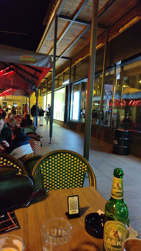 Opinii despre Revolucija Zagreb în Zagreb - Gastronomija i ugostiteljstvo