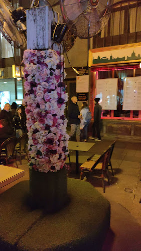 Revolucija Zagreb - Gastronomija i ugostiteljstvo