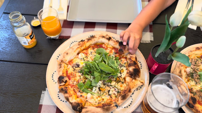 Opinii despre BELLA ISTRIA PIZZERIA RISTORANTE SVETI LOVREČ în Sveti Lovreč Pazenatički - Gastronomija i ugostiteljstvo