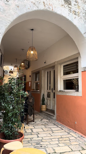 Augusto Coffee Shop - Gastronomija i ugostiteljstvo