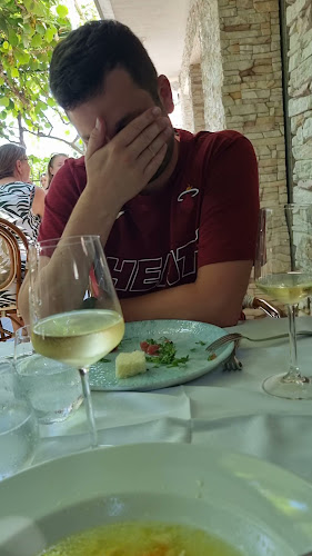 Opinii despre Restaurant Toni în Zambratija - Gastronomija i ugostiteljstvo