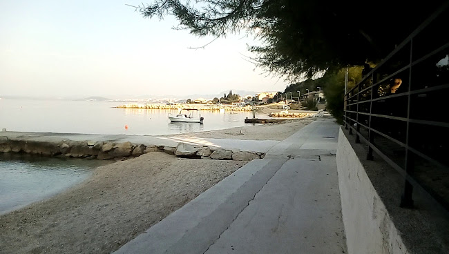 Opinii despre Pansion Marinac în Podstrana - Gastronomija i ugostiteljstvo