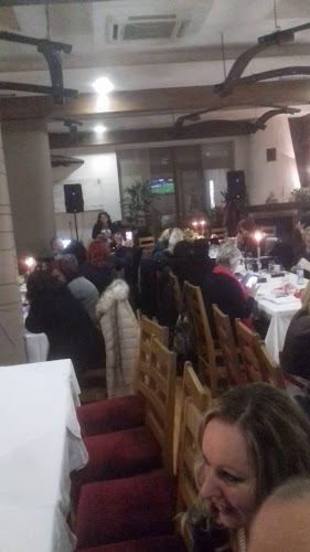 Pod mirnim krovom - Gastronomija i ugostiteljstvo