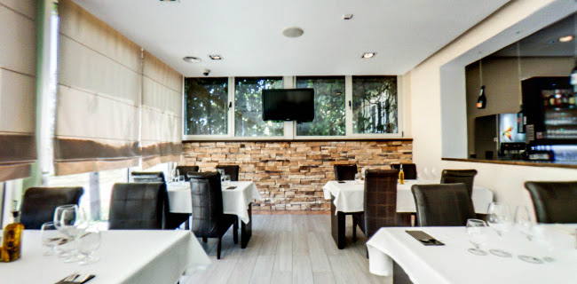 Cote Dalmatia Omiš - Gastronomija i ugostiteljstvo