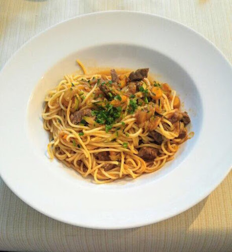 Restoran Poon Piat - Gastronomija i ugostiteljstvo