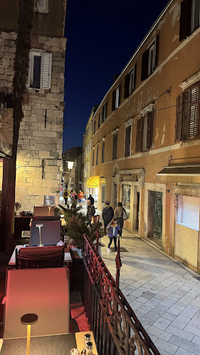 Ul. Elizabete Kotromanić 7, 23000, Zadar