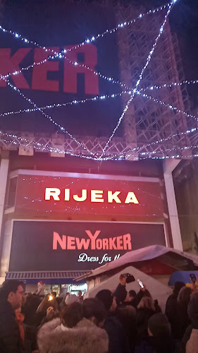 Opinii despre Mali Caffe în Rijeka - Gastronomija i ugostiteljstvo