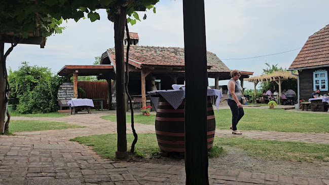 Seoski turizam Kezele - Gastronomija i ugostiteljstvo