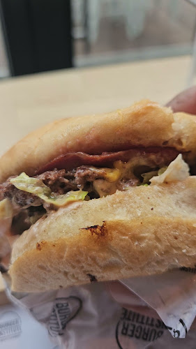 Opinii despre Burger Institute- Institut za burgere în Zagreb - Gastronomija i ugostiteljstvo