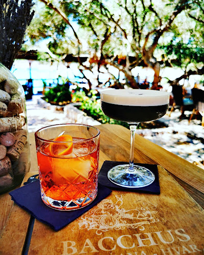 Comentarii opinii despre Bacchus