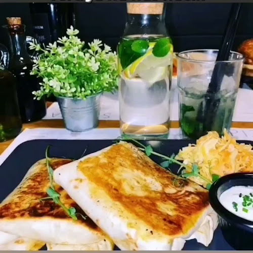 Spizza dining & drinks