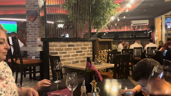 Opinii despre Papar Grill Makarska în Makarska - Gastronomija i ugostiteljstvo