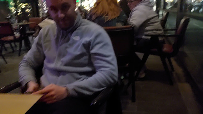 Brooklyn, Caffe Bar - Gastronomija i ugostiteljstvo