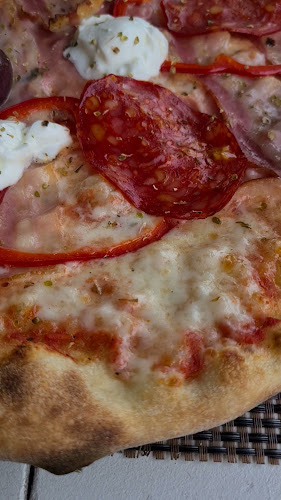 Opinii despre Pizzeria Nu în Zagreb - Gastronomija i ugostiteljstvo