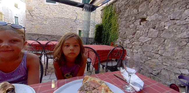 Restaurant & pizzeria Škafet