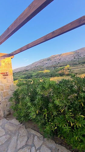 Vrh briga 30, 53296, Metajna