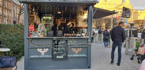 Street food "The Passage + by Luka