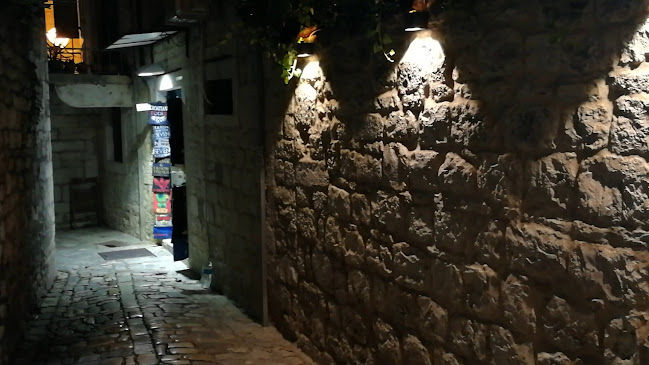 Opinii despre Calebotta wine bar&restaurant în Trogir - Gastronomija i ugostiteljstvo