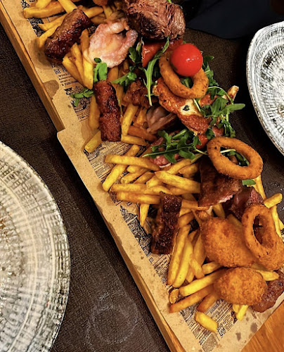 Domagojeva obala 3, 53291, Novalja