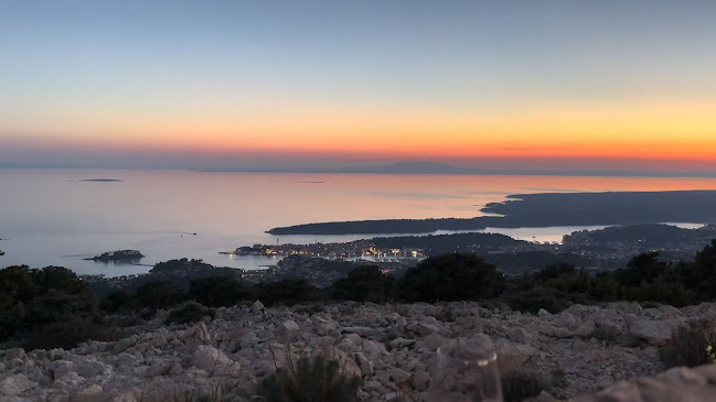 Opinii despre Restaurant Kamenjak în Banjol - Gastronomija i ugostiteljstvo