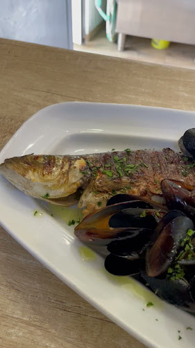 Opinii despre Konoba Pizzeria Lanterna în Kaštel Novi - Gastronomija i ugostiteljstvo