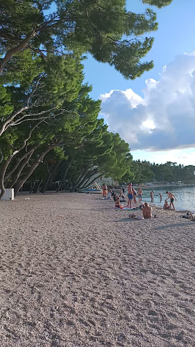 Žuta Kuća, Š. Dr. F. Tuđmana 2, 21300, Makarska