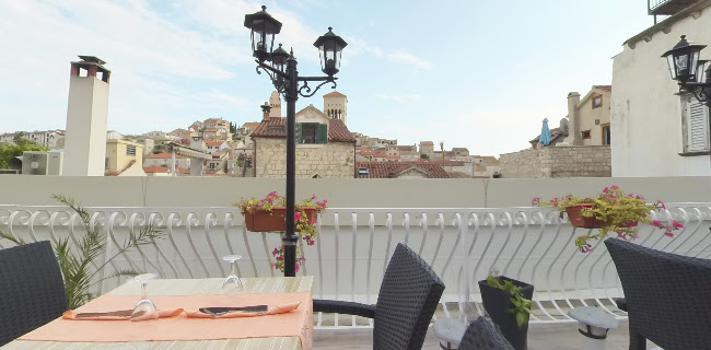 Faria - Garden & terrace / Restaurant & Pizza