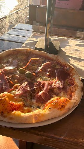 Opinii despre LUNGO MARE RESTAURANT-APARTMENTS în Živogošće - Gastronomija i ugostiteljstvo