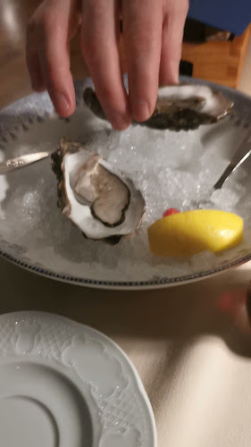 Opinii despre Bistro Yacht club în Opatija - Gastronomija i ugostiteljstvo